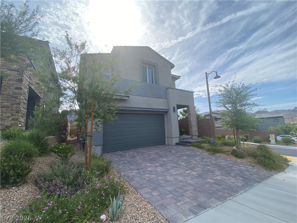 64 Strada Moscato Property Photo 3