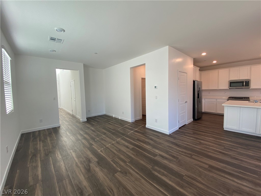 64 Strada Moscato Property Photo 5