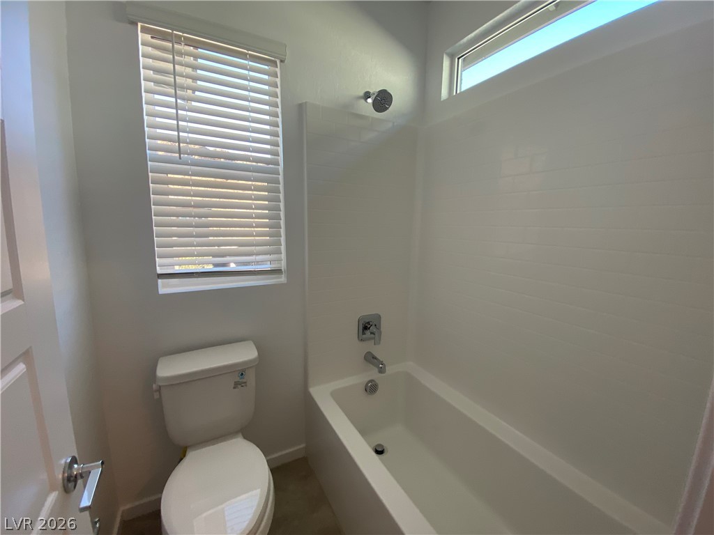 64 Strada Moscato Property Photo 11