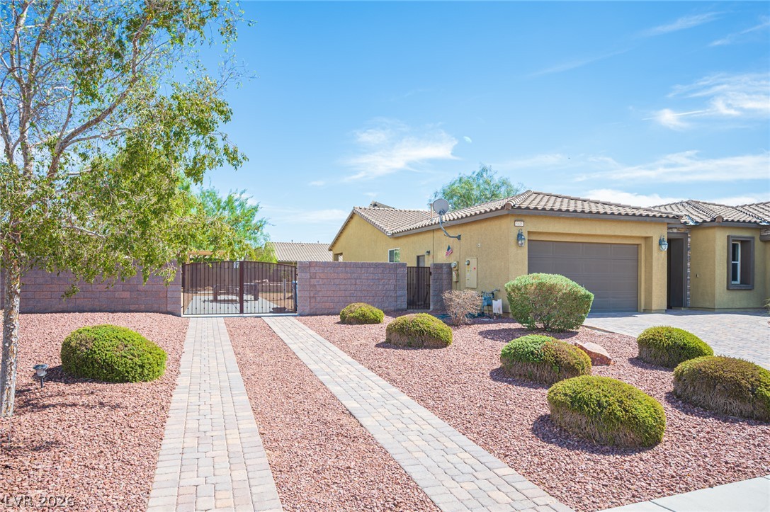 8618 Amber Autumn Street Property Photo 6