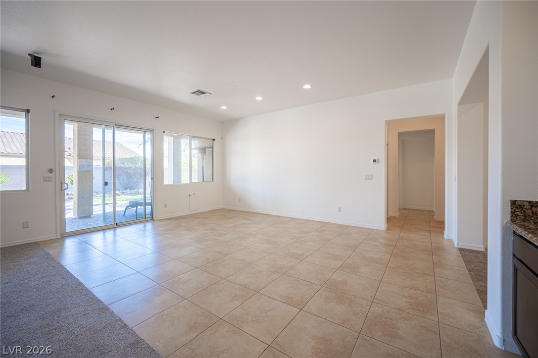 8618 Amber Autumn Street Property Photo 15