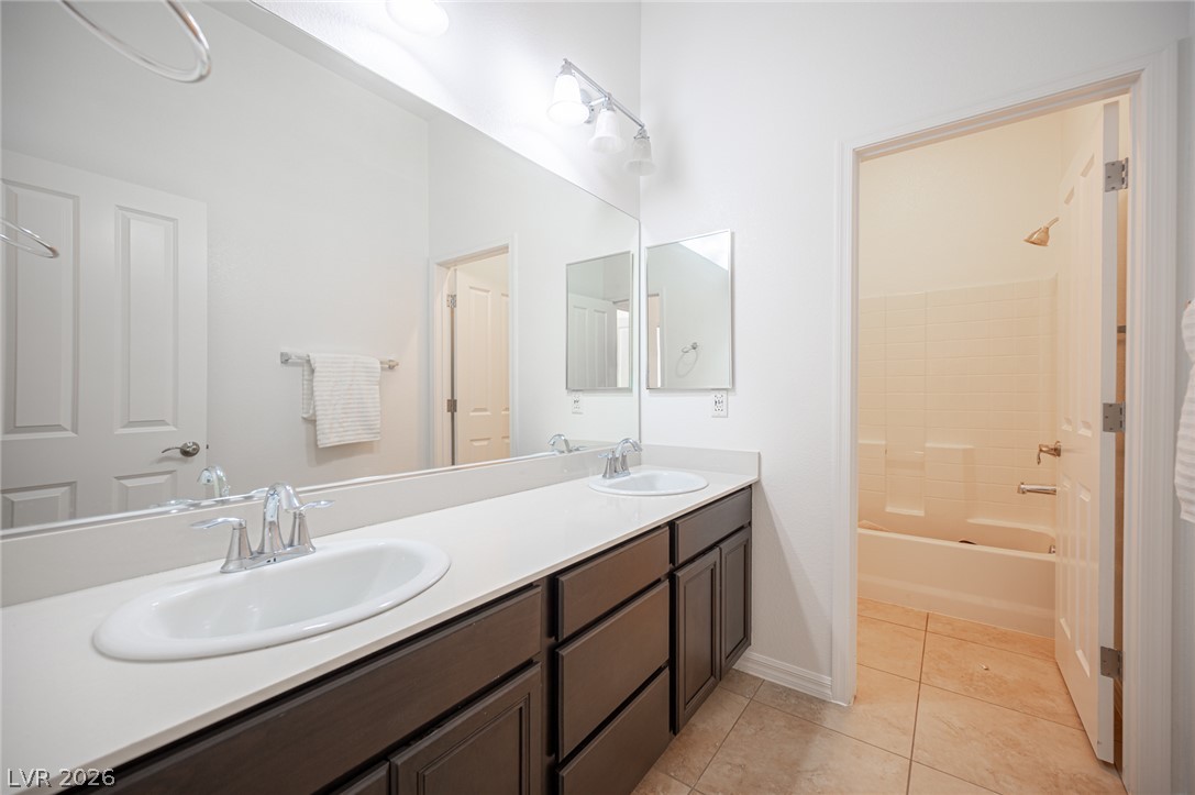 8618 Amber Autumn Street Property Photo 28