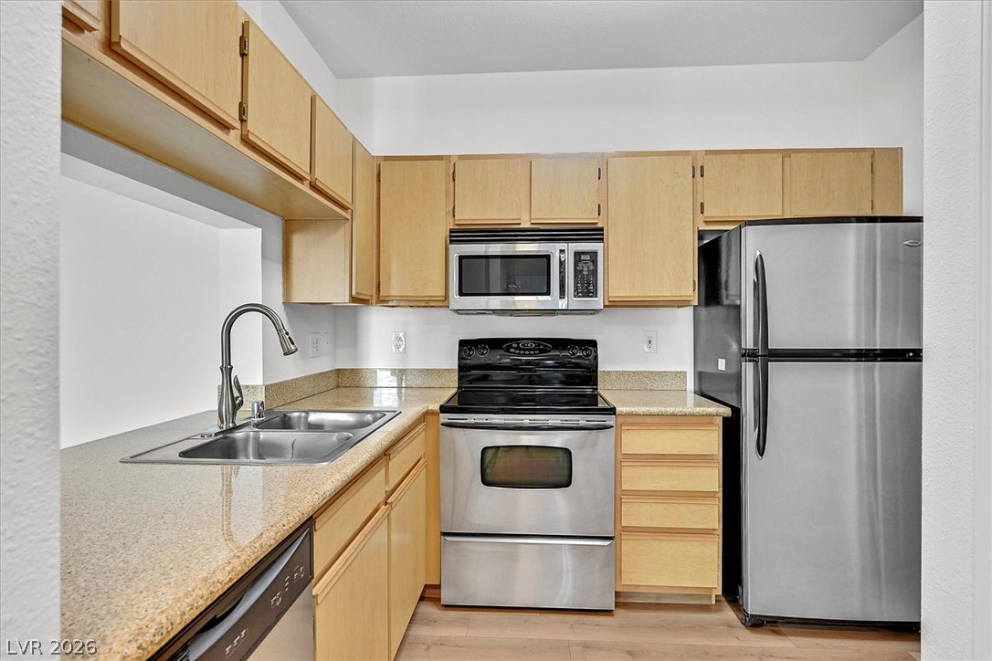 2900 Sunridge Heights Parkway 1823 Property Photo 16