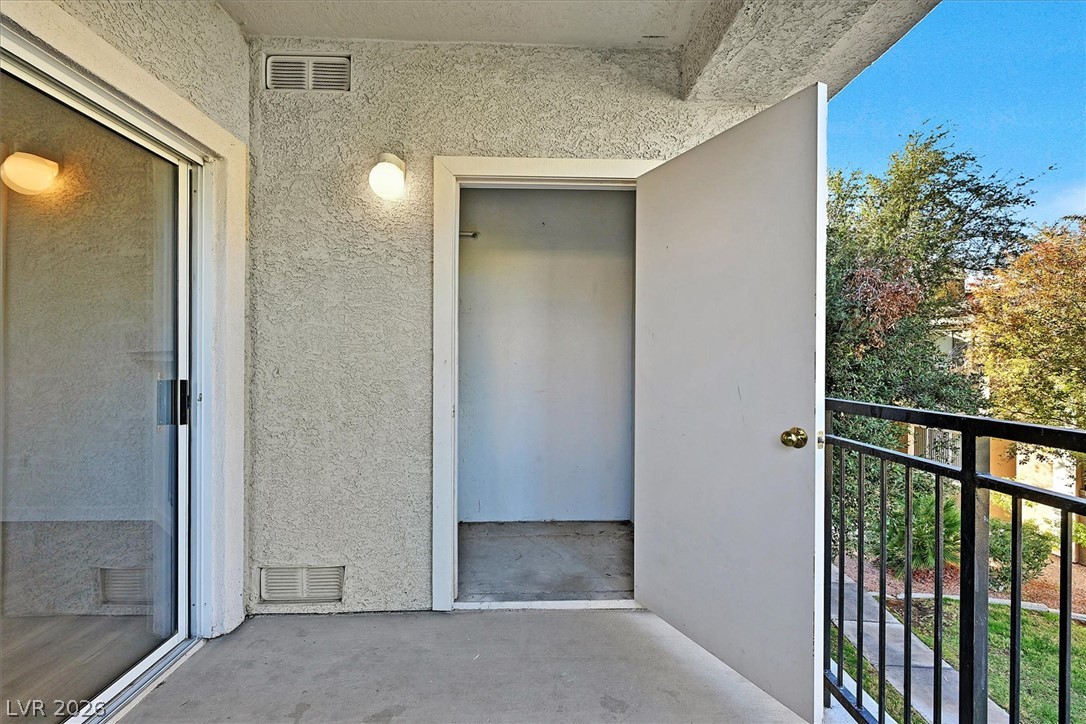 2900 Sunridge Heights Parkway 1823 Property Photo 19