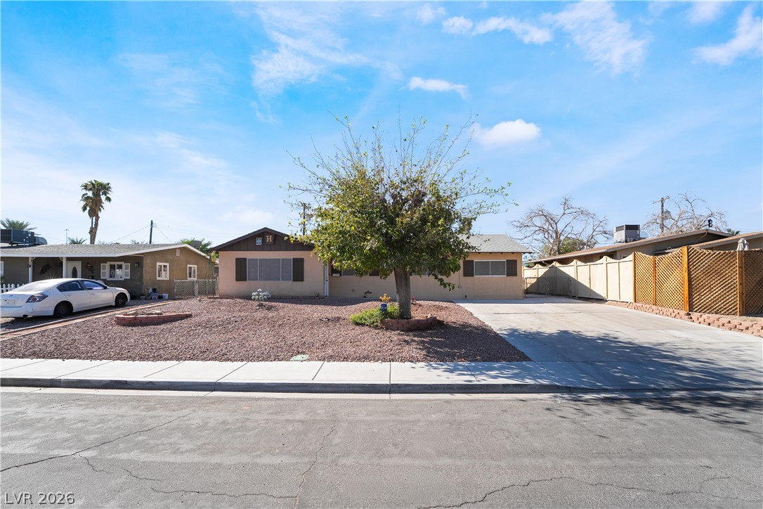3809 Millwood Avenue Property Photo 1
