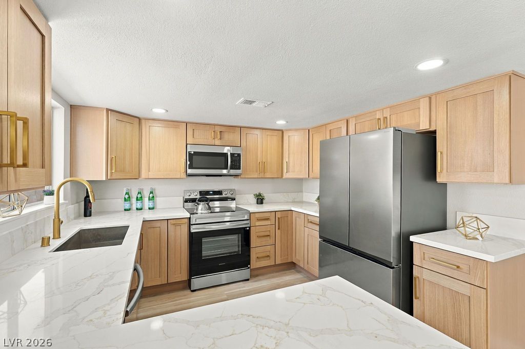 3648 Margarita Way Property Photo 14
