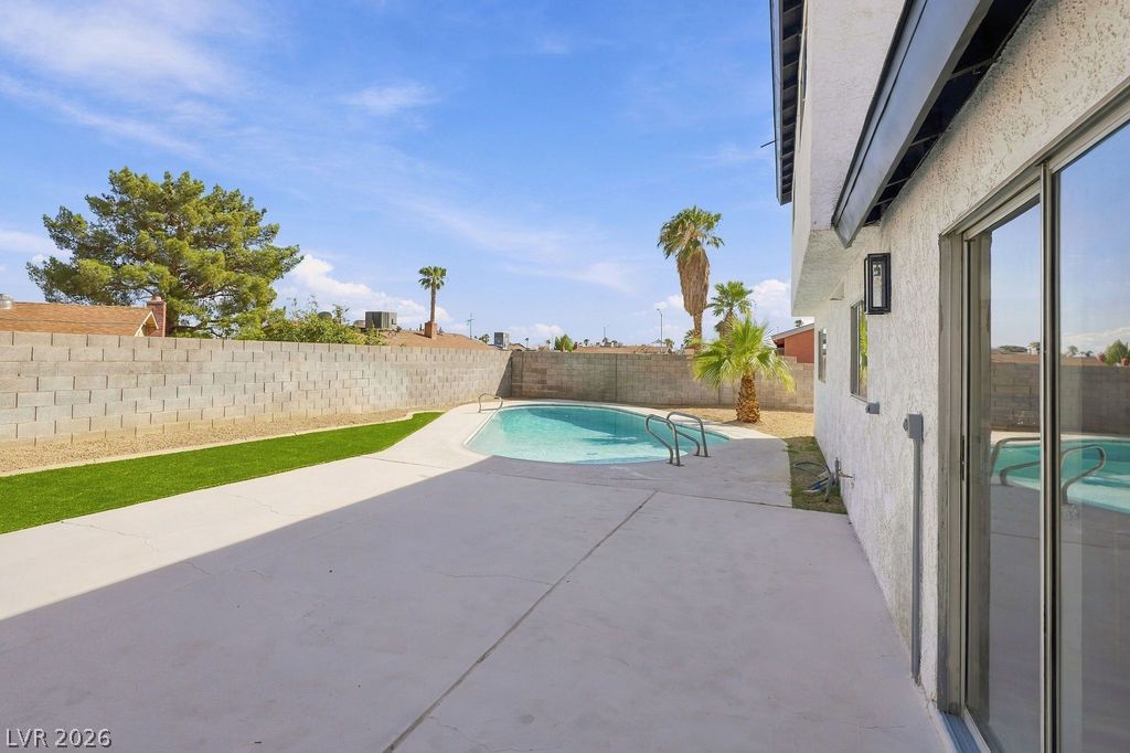 3648 Margarita Way Property Photo 40