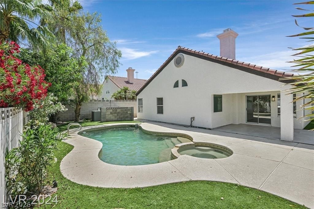 8 Barton Spring Circle Property Photo 2