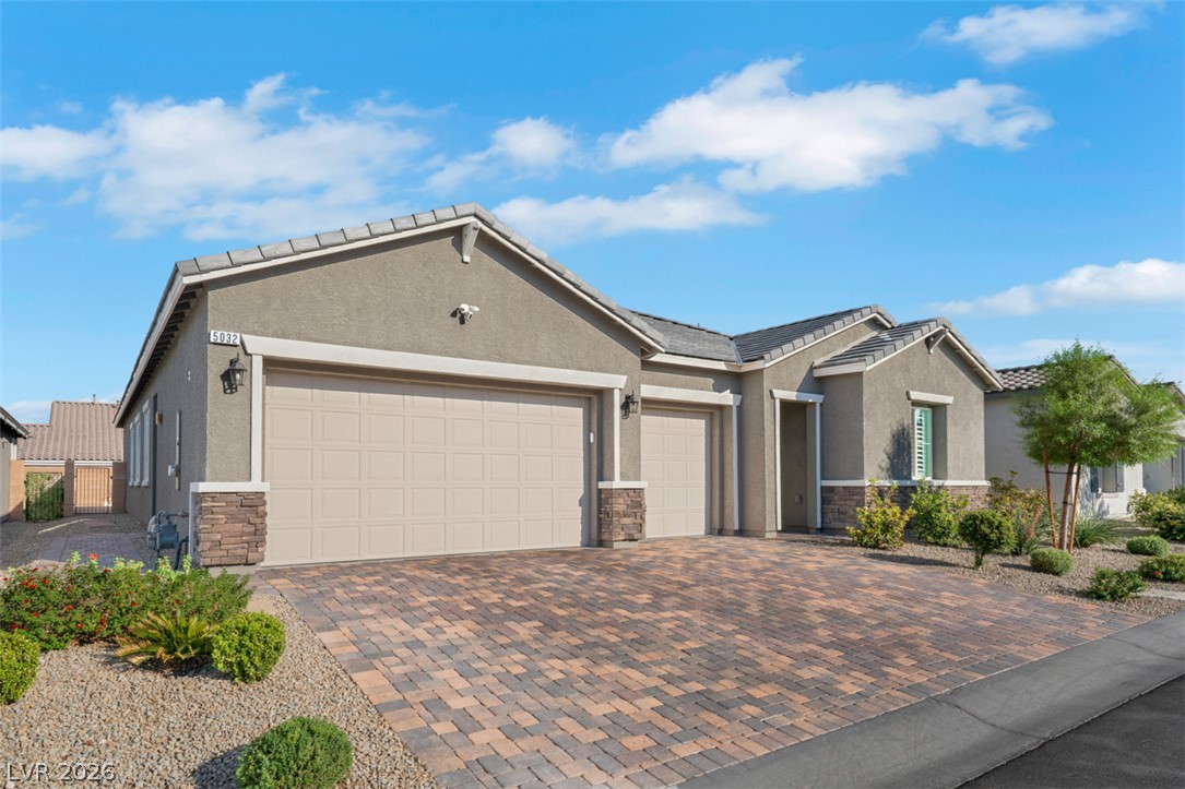 5032 Tranquil View Street Property Photo 2