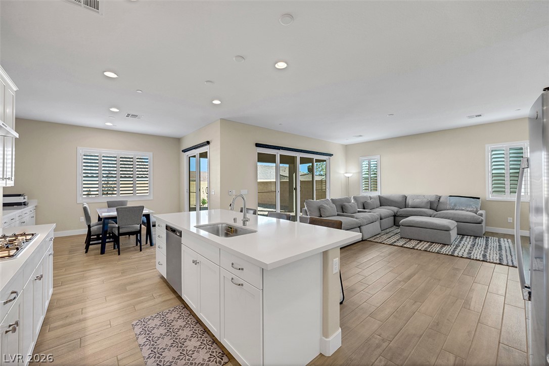 5032 Tranquil View Street Property Photo 10