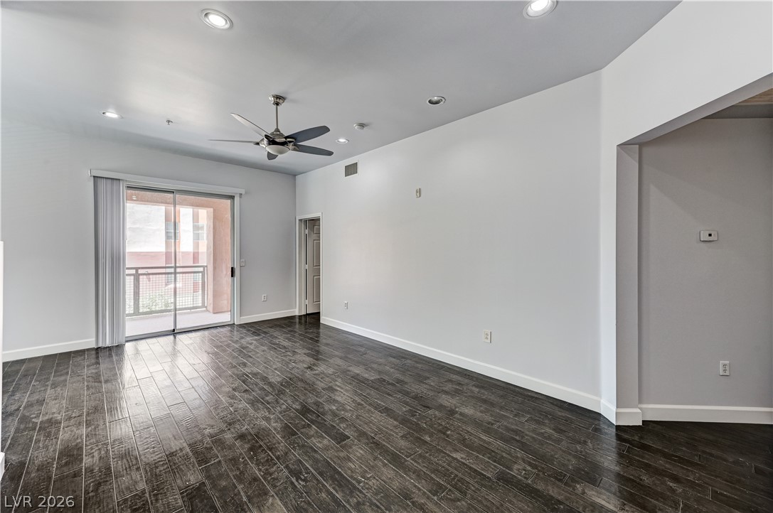 75 East Agate Avenue 303 Property Photo 5