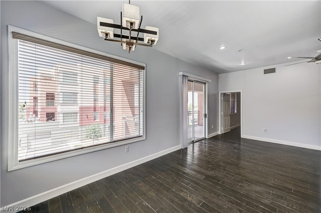75 East Agate Avenue 303 Property Photo 11