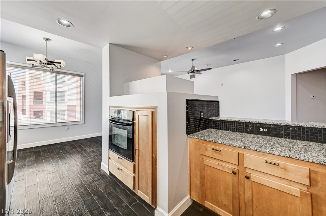 75 East Agate Avenue 303 Property Photo 18