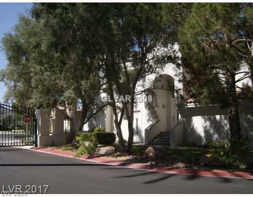 7636 Rolling View Drive 101 Property Photo 2
