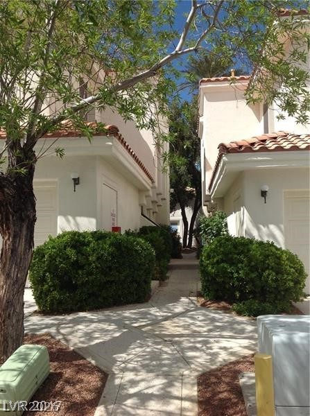 7636 Rolling View Drive 101 Property Photo 4