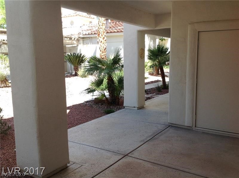 7636 Rolling View Drive 101 Property Photo 9