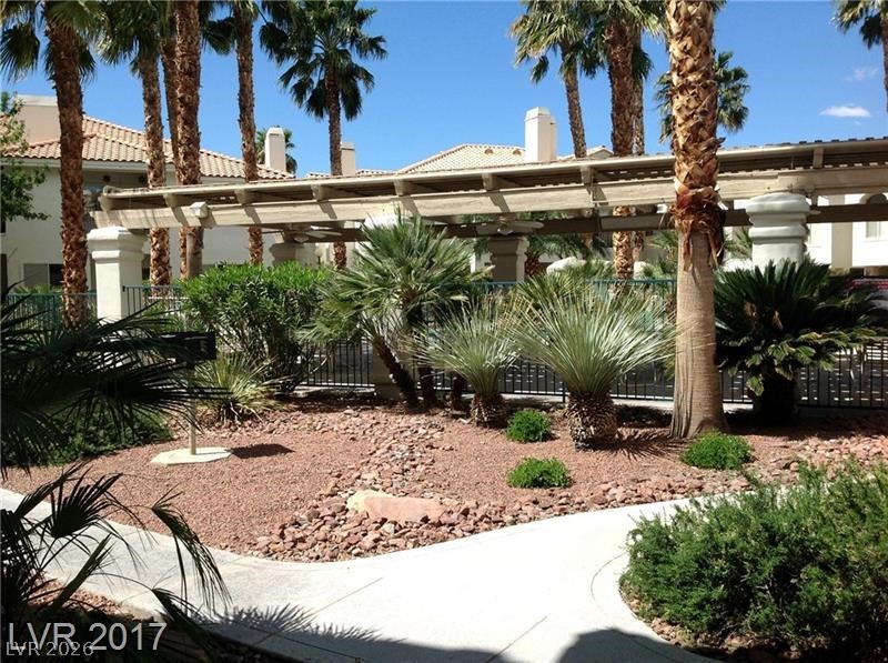 7636 Rolling View Drive 101 Property Photo 13