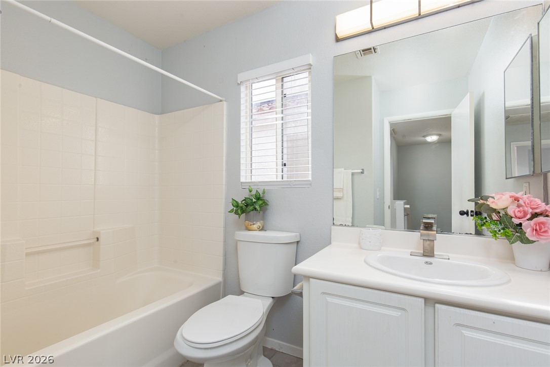10272 Ghost Gum Street Property Photo 13
