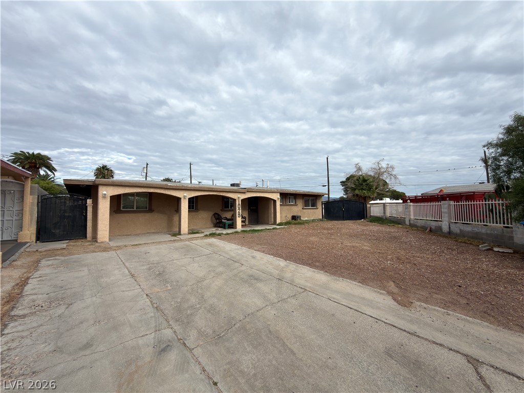 1025 Villa Circle Property Photo 1