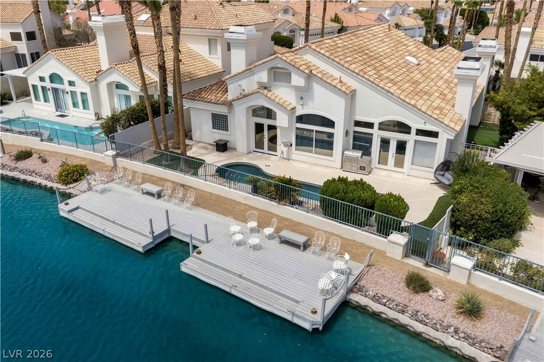 2933 Harbor Cove Drive Property Photo 2