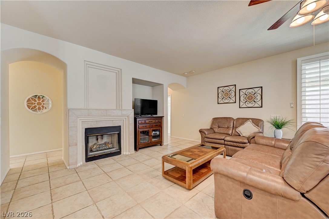 2627 Thornview Street Property Photo 17