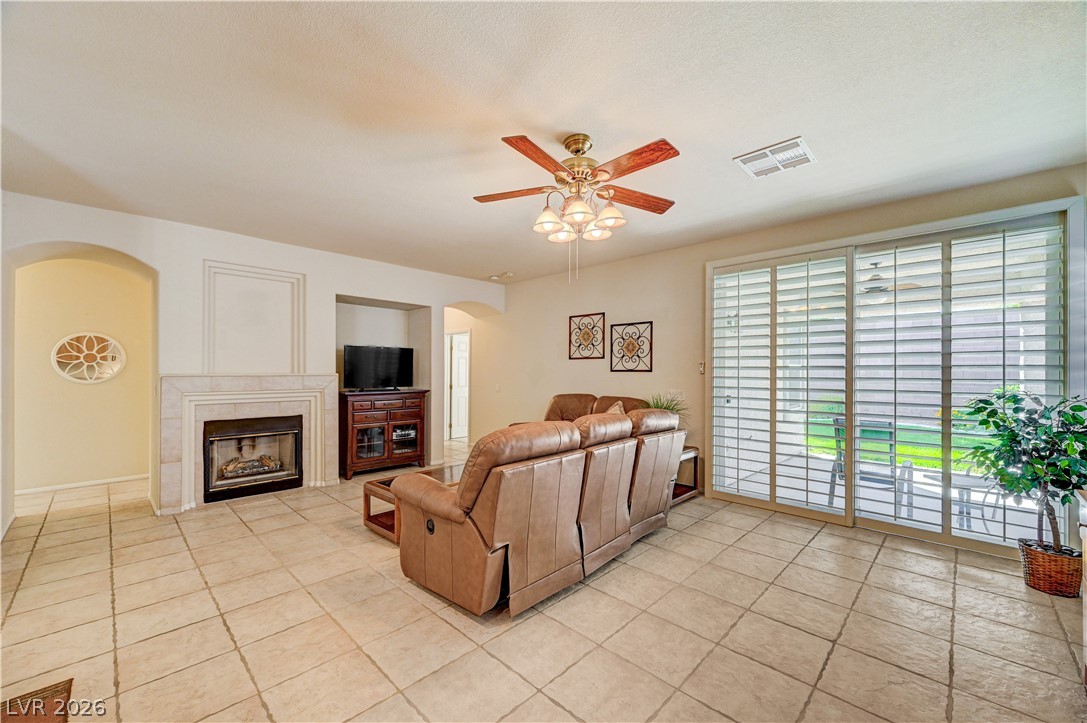 2627 Thornview Street Property Photo 18