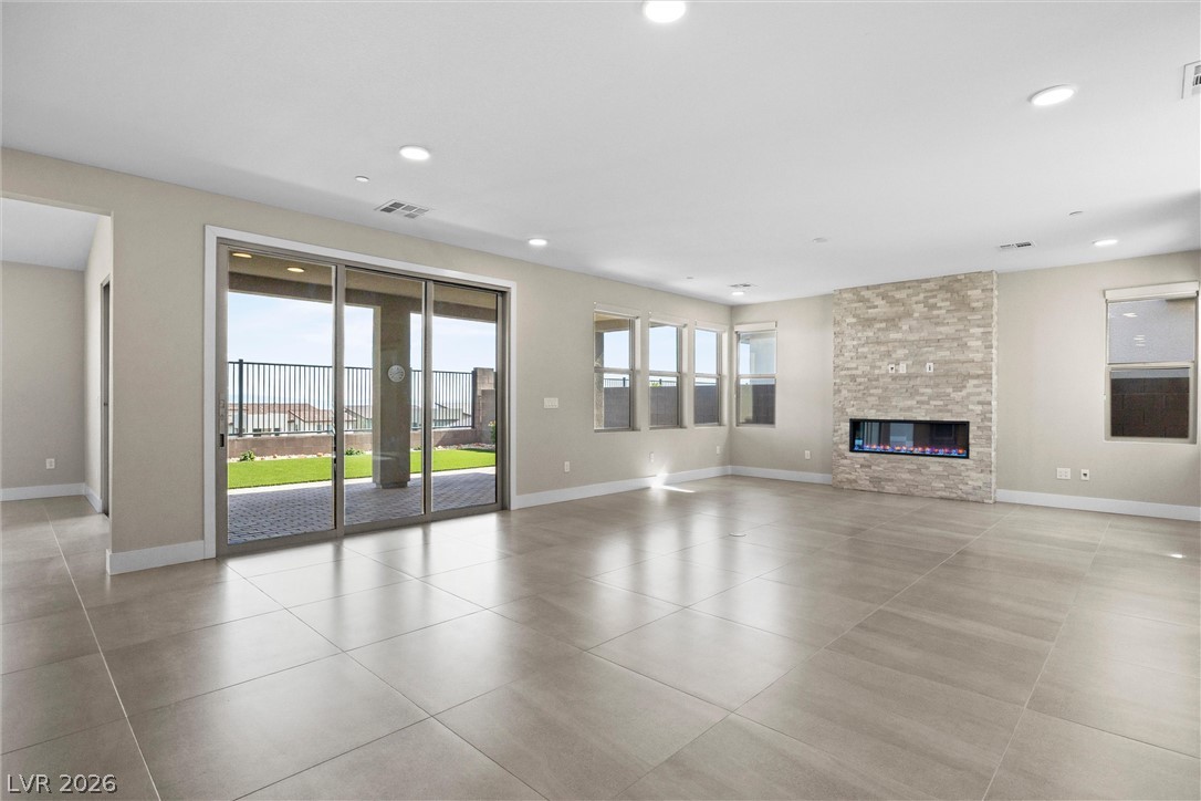 484 Crown Mesa Avenue Property Photo 11