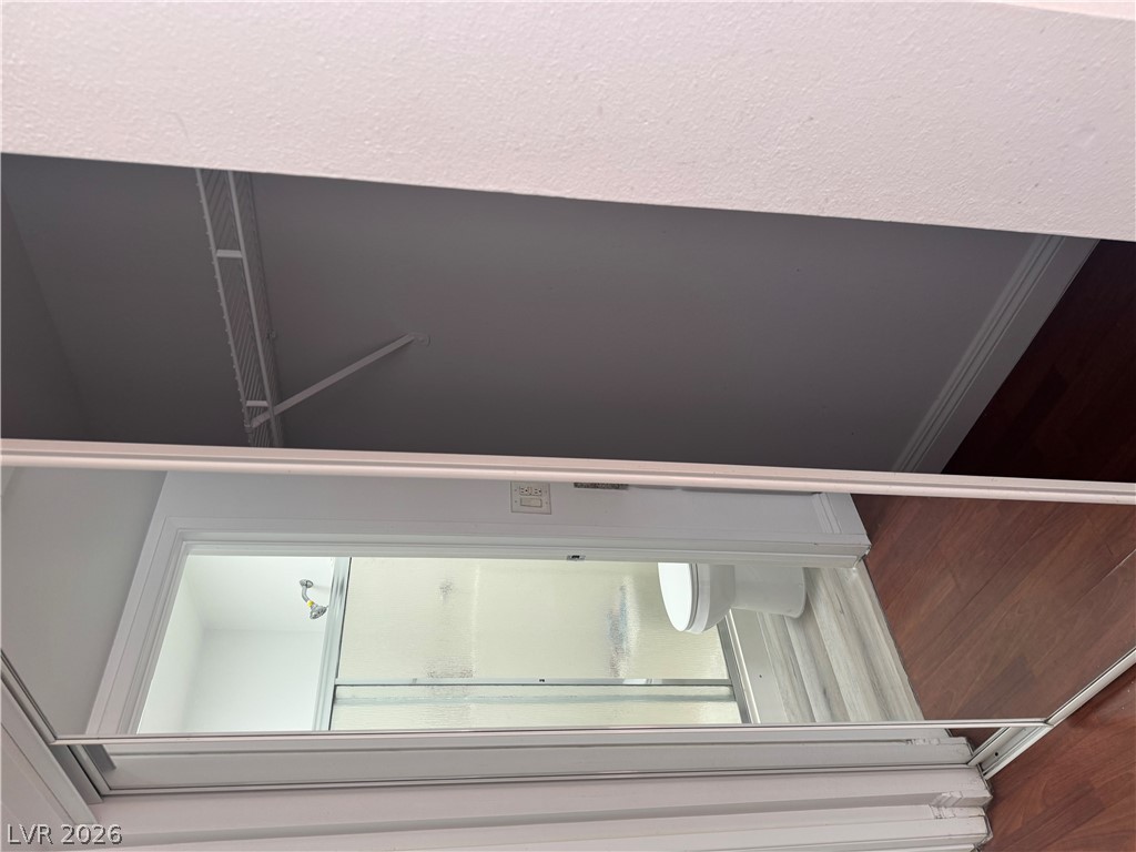 5158 South Jones Boulevard 201 Property Photo 5