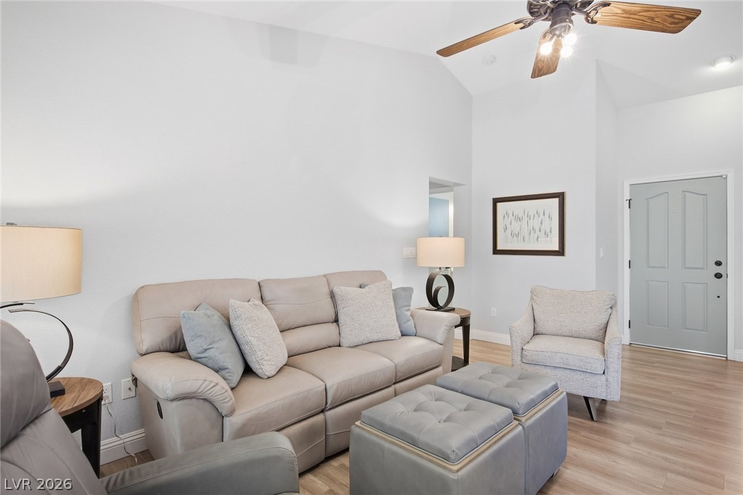 2529 Highvale Drive Property Photo 6