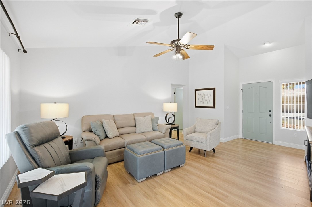 2529 Highvale Drive Property Photo 7