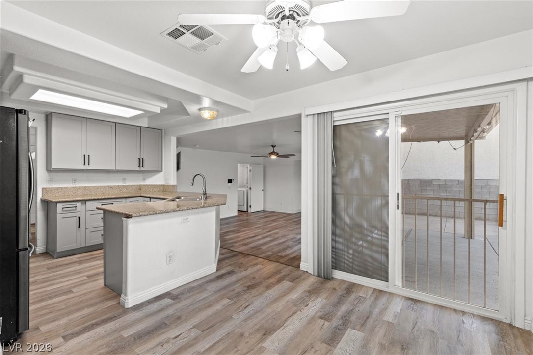 1792 East Quartz Landing Avenue Property Photo 12
