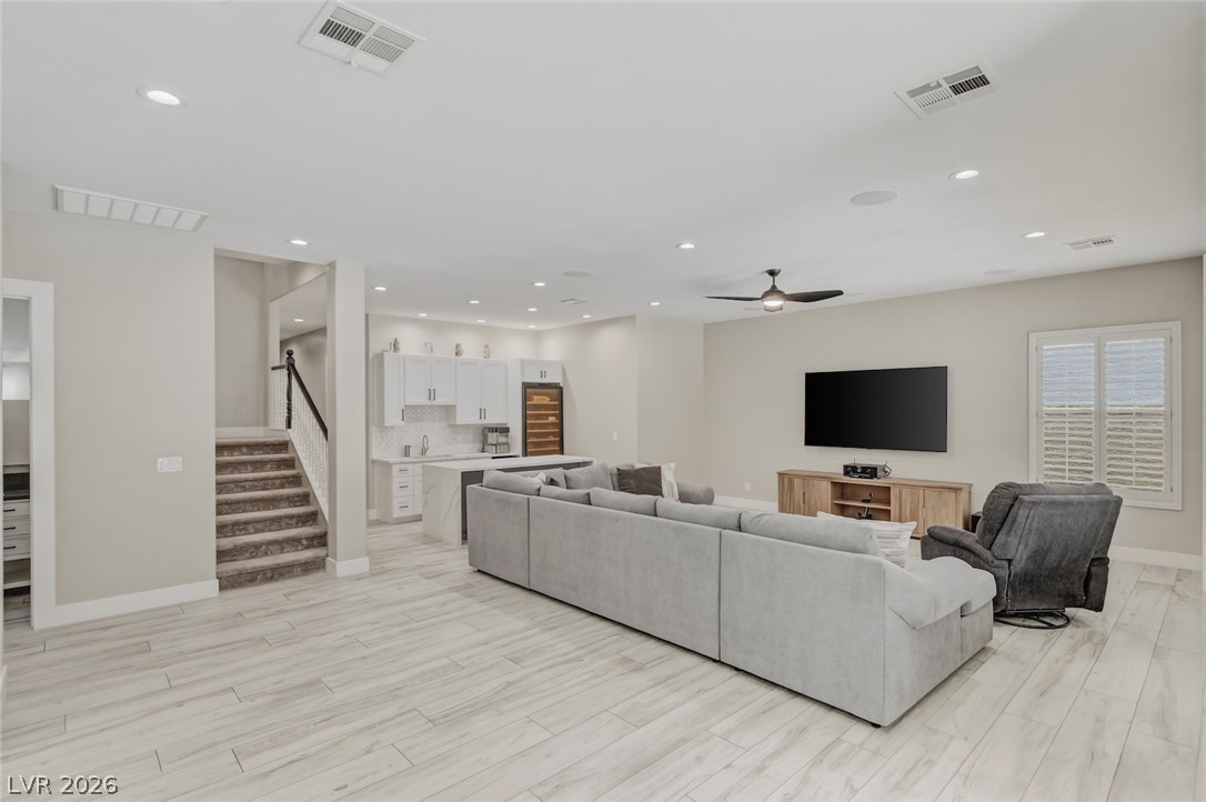 304 Queens Gate Court Property Photo 15
