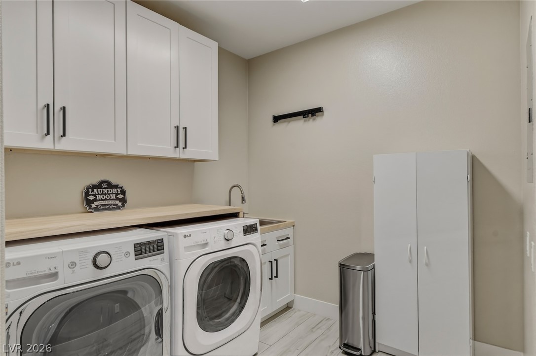 304 Queens Gate Court Property Photo 31