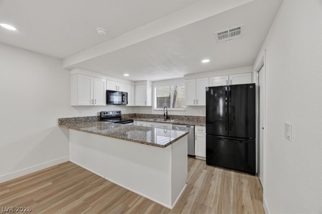 4454 West Desert Inn Road D Property Photo 6