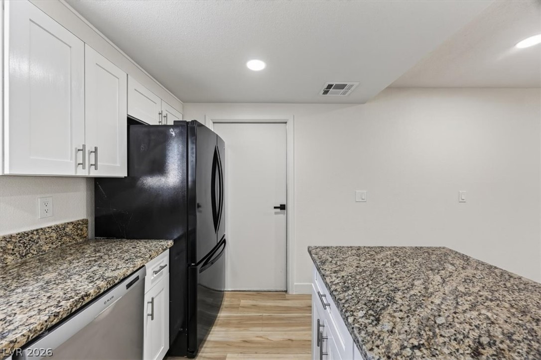 4454 West Desert Inn Road D Property Photo 9