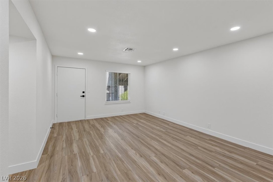 4454 West Desert Inn Road D Property Photo 12