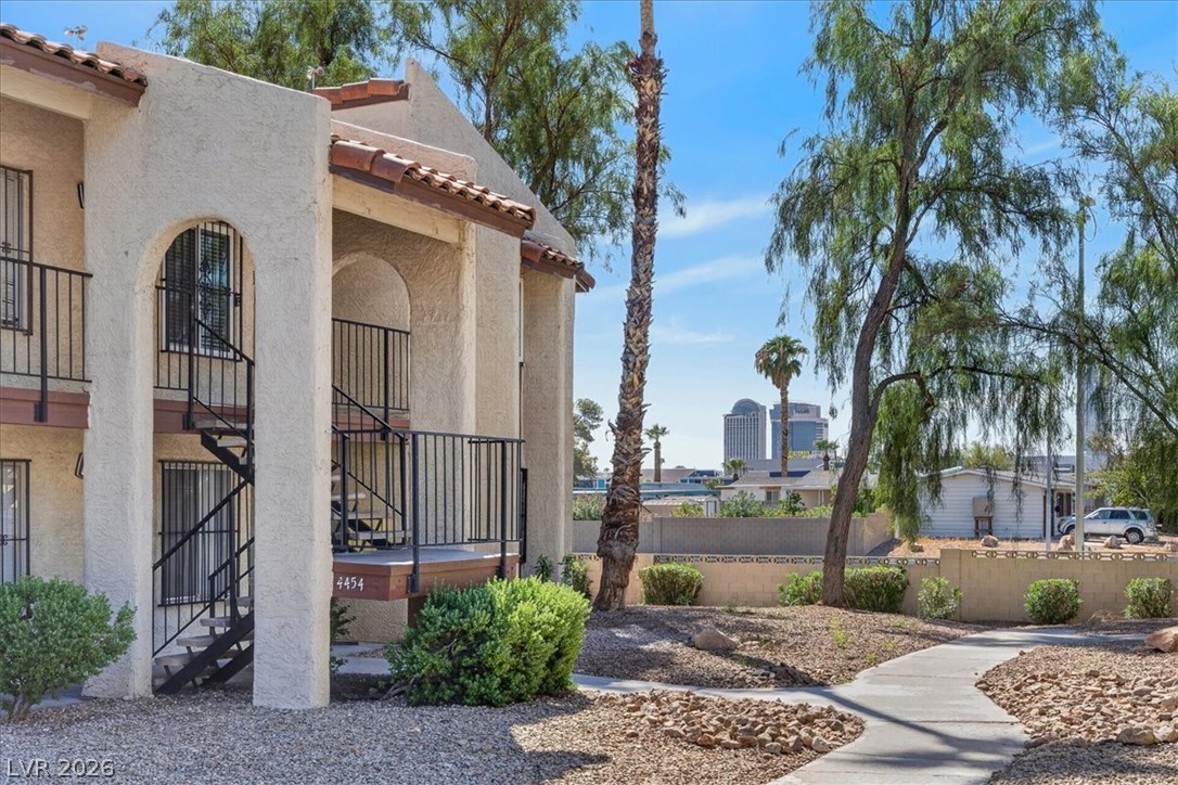 4454 West Desert Inn Road D Property Photo 25