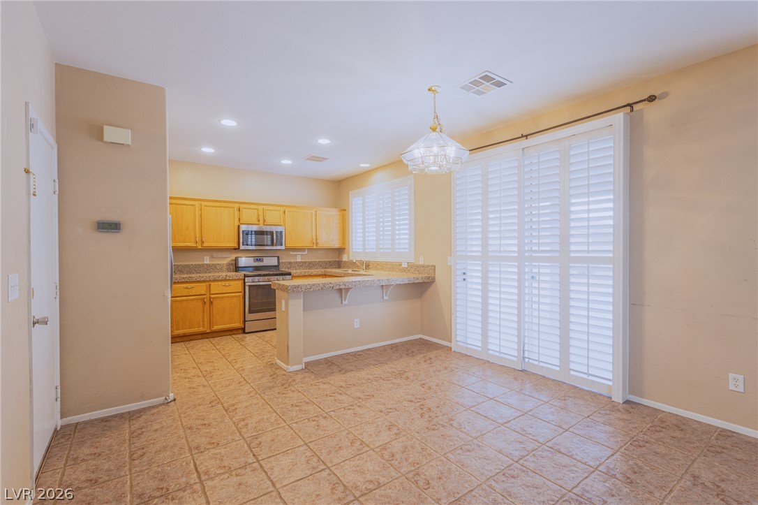 7586 Avila Beach Avenue Property Photo 8