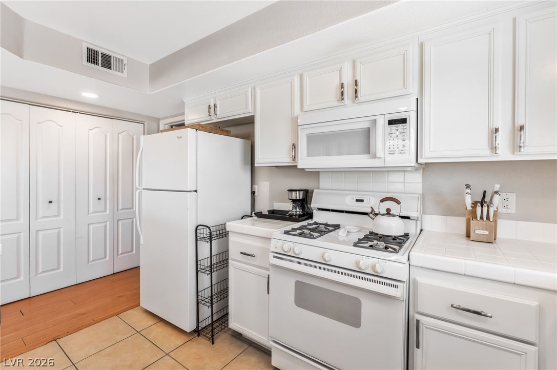 3609 Galatea Street 203 Property Photo 12