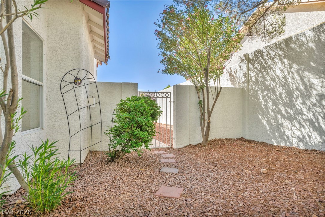 9712 Saint Claude Avenue Property Photo 8