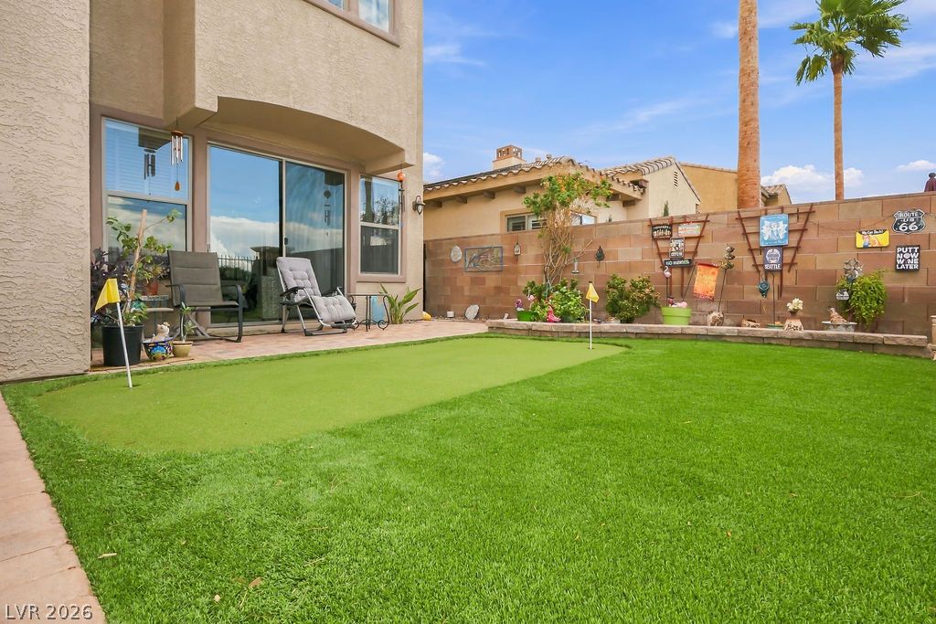 584 Via Colmo Avenue Property Photo 13