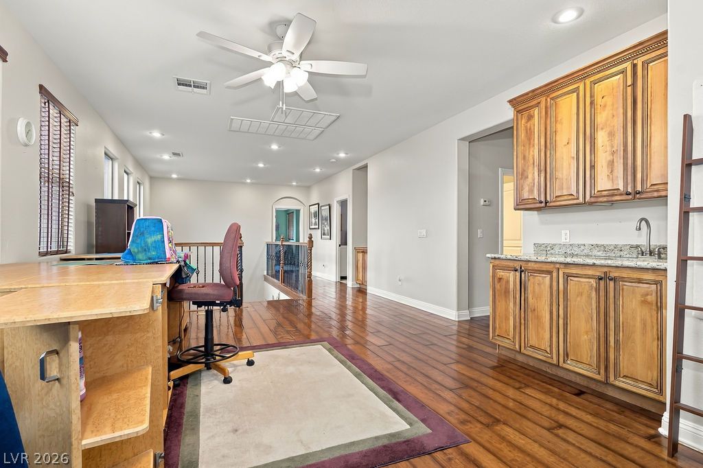 584 Via Colmo Avenue Property Photo 25