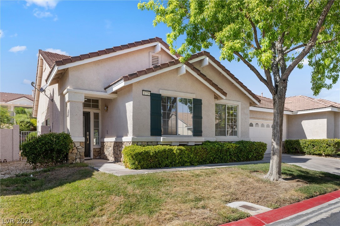 1725 Pacific Breeze Drive Property Photo 1
