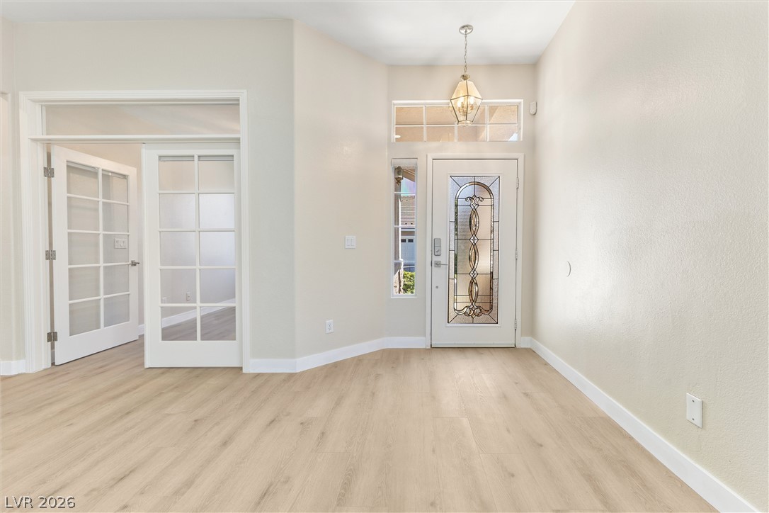 1725 Pacific Breeze Drive Property Photo 4