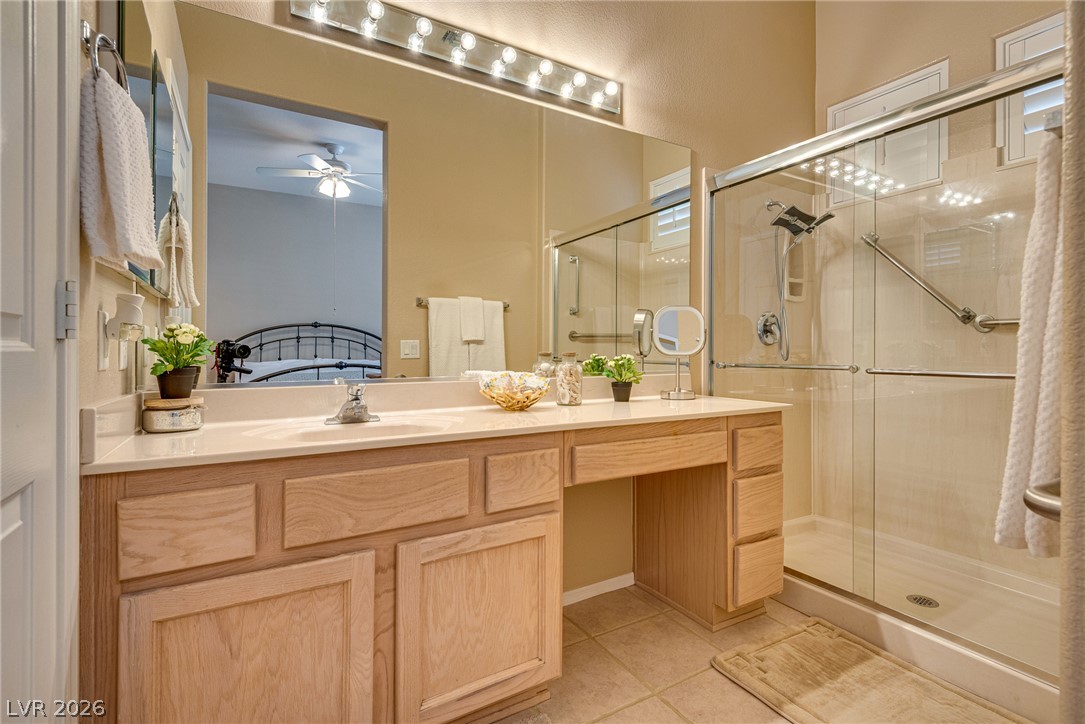 2025 Red Dawn Sky Street Property Photo 16