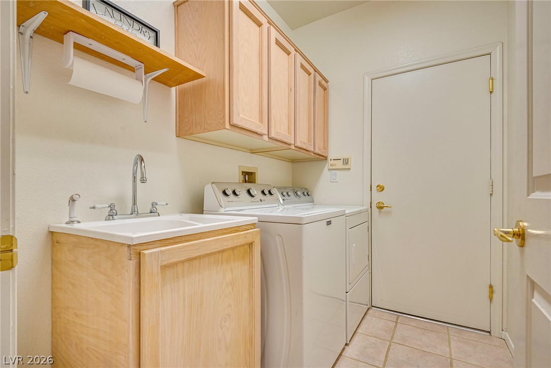 2025 Red Dawn Sky Street Property Photo 17
