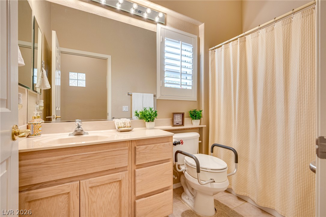 2025 Red Dawn Sky Street Property Photo 18