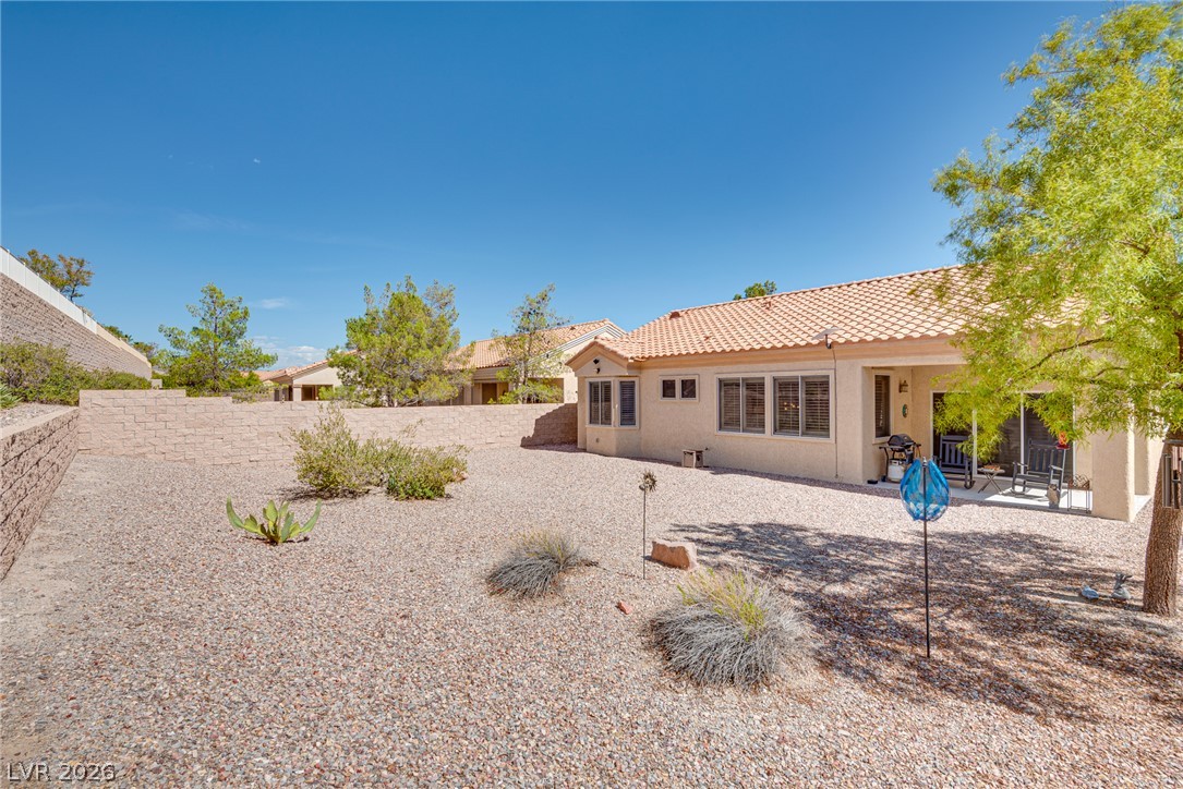 2025 Red Dawn Sky Street Property Photo 25