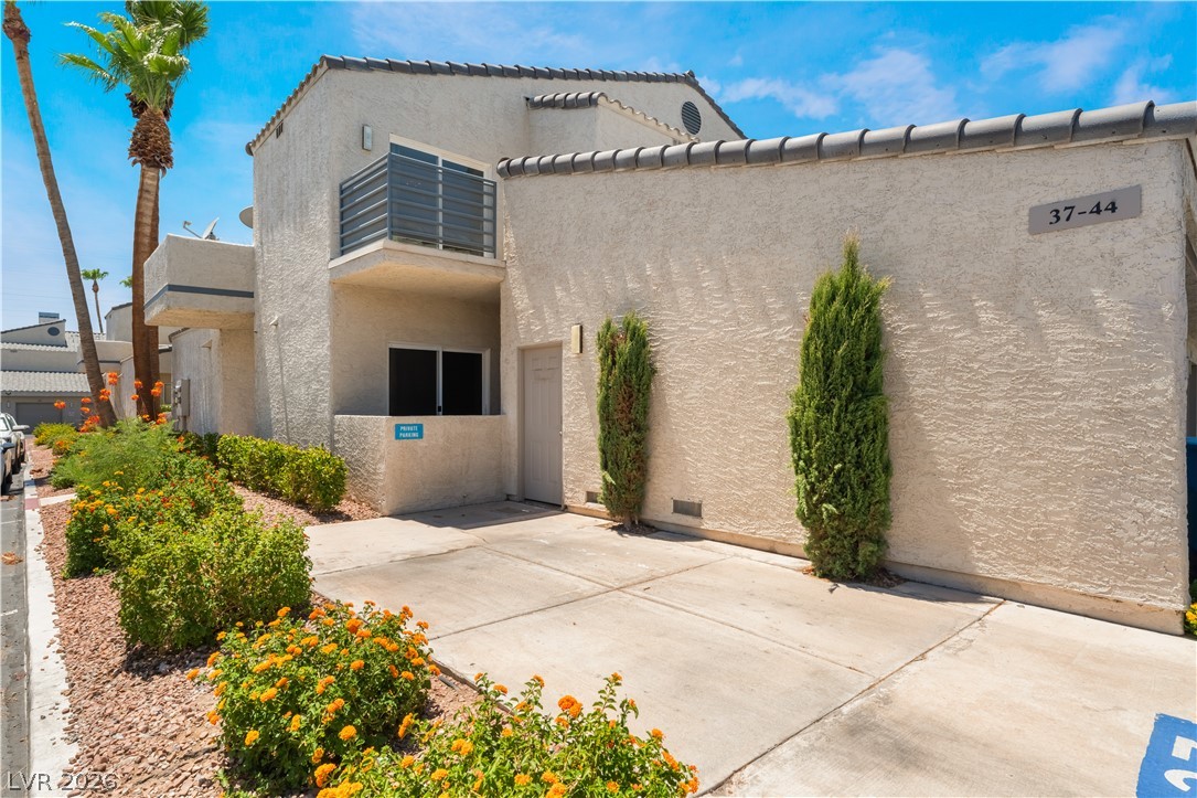6250 West Flamingo Road 37 Property Photo 6