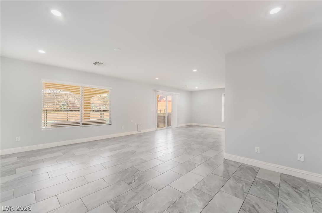 7527 Jacaranda Leaf Street Property Photo 5